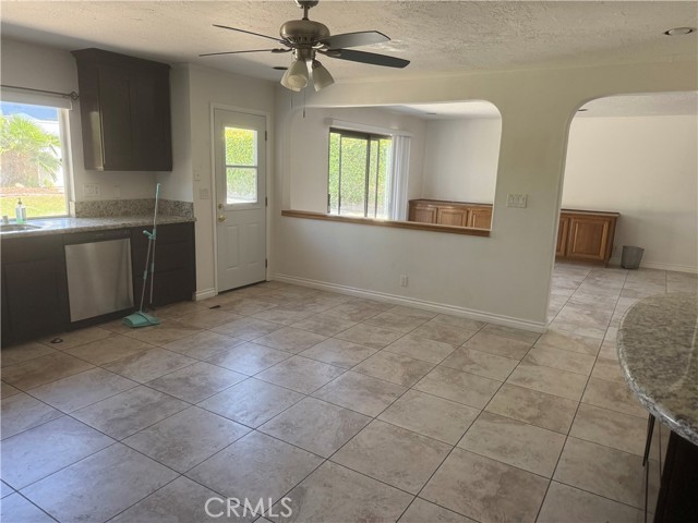 Detail Gallery Image 14 of 26 For 25352 Hillary Ln, Laguna Hills,  CA 92653 - 5 Beds | 3 Baths
