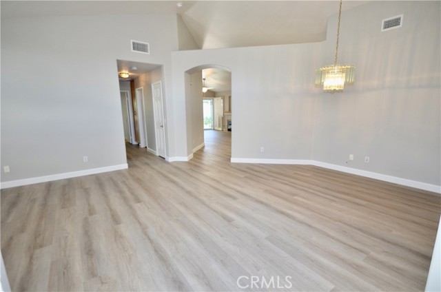 Detail Gallery Image 5 of 25 For 23883 via Pamilla, Murrieta,  CA 92562 - 2 Beds | 2 Baths