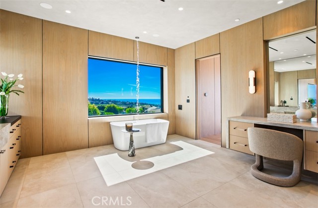 53 Montecito, Corona del Mar CA: https://media.crmls.org/medias/978cb24f-043b-40c8-807b-702096e9e6e2.jpg