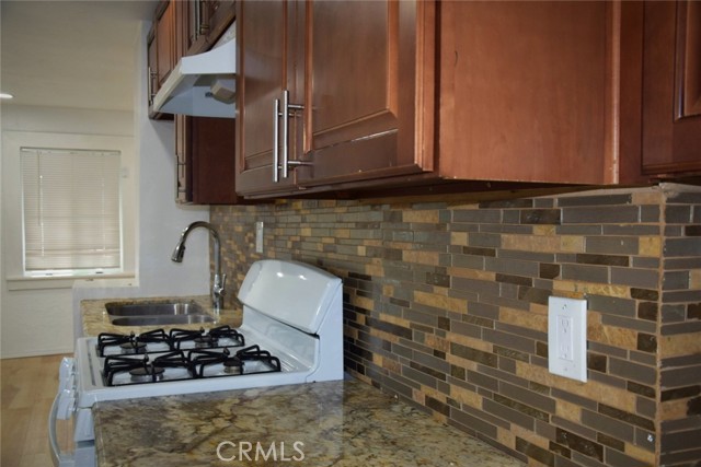 Detail Gallery Image 10 of 35 For 416 W Park, Ontario,  CA 91762 - 2 Beds | 1 Baths