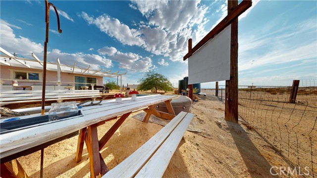 Detail Gallery Image 6 of 32 For 79780 Sherrie Ln, Twentynine Palms,  CA 92277 - 1 Beds | 1 Baths