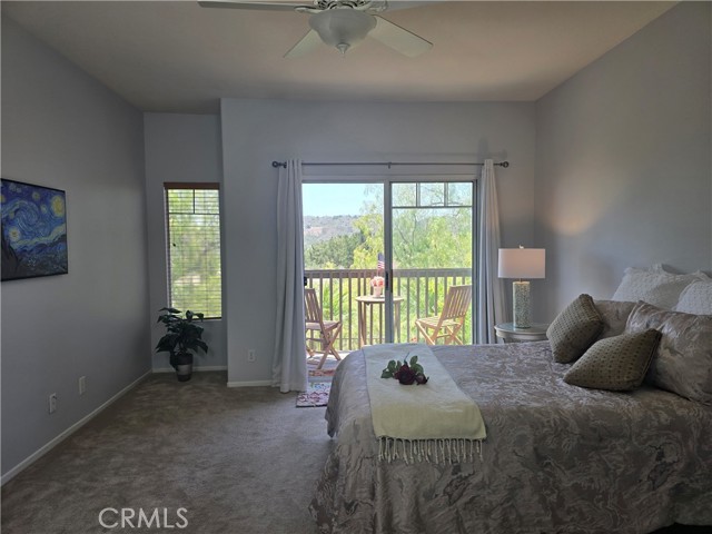 15 Niblick Lane, Coto de Caza CA: https://media.crmls.org/medias/978d54ca-d4f6-4f05-9d2f-5630b0d33518.jpg