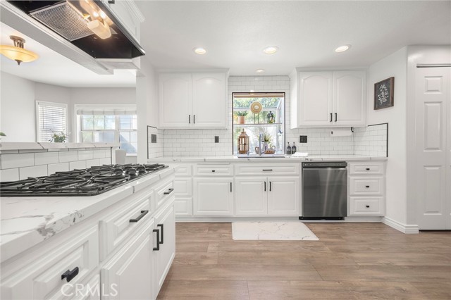 Detail Gallery Image 9 of 36 For 425 Cherry, Brea,  CA 92821 - 3 Beds | 2 Baths