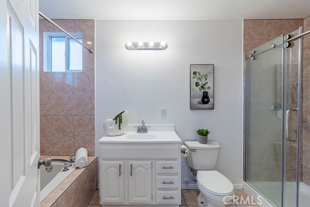 Detail Gallery Image 12 of 24 For 14501 California, Baldwin Park,  CA 91706 - 4 Beds | 4/1 Baths