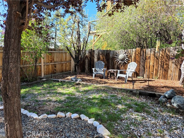 Detail Gallery Image 26 of 28 For 42806 Cougar, Big Bear Lake,  CA 92315 - 2 Beds | 2 Baths