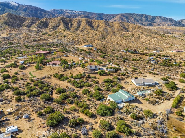 9385 Pinon Hills, Pinon Hills CA: https://media.crmls.org/medias/97900803-2176-4ce9-98c8-e174e51512e3.jpg