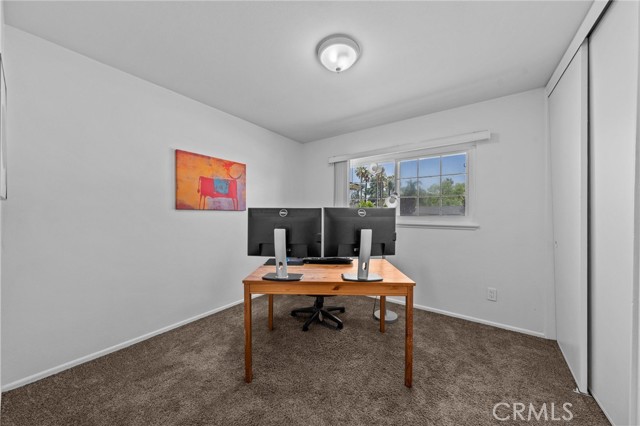 222 Phlox Avenue, Redlands CA: https://media.crmls.org/medias/97900b07-c943-4df5-962d-360c9a538de4.jpg