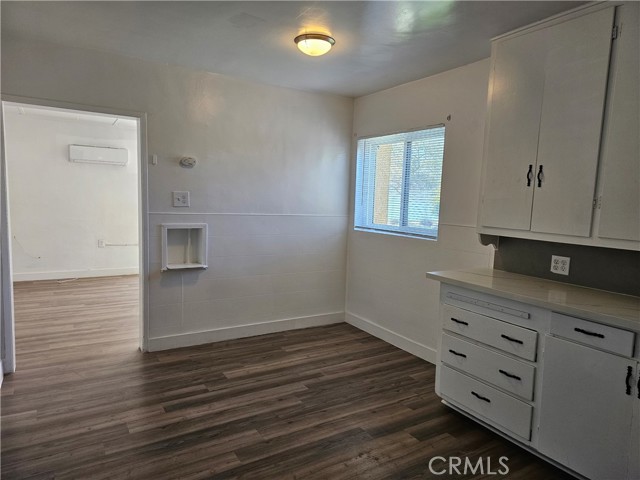 Detail Gallery Image 4 of 11 For 116 Kellogg St #C,  Lake Elsinore,  CA 92530 - 1 Beds | 1 Baths