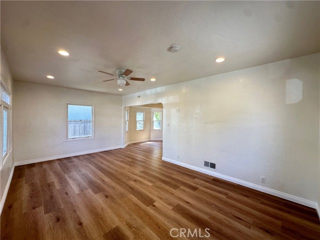 408 8th Street, Huntington Beach CA: https://media.crmls.org/medias/97931962-9d69-4162-b1ca-36d53fb09c53.jpg