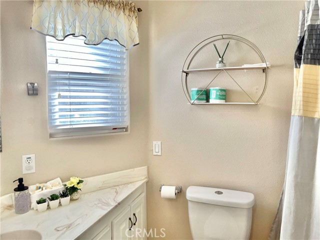 Detail Gallery Image 32 of 57 For 8004 Palm View Ln, Riverside,  CA 92508 - 6 Beds | 4/1 Baths