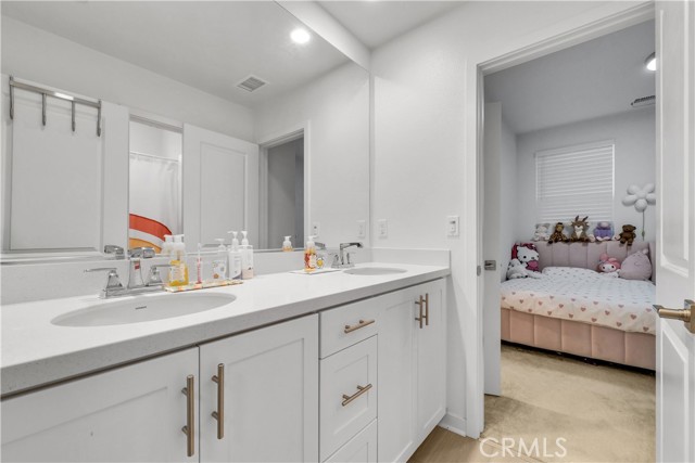 Detail Gallery Image 23 of 26 For 16272 Meadowhouse, Chino,  CA 91708 - 3 Beds | 3/1 Baths