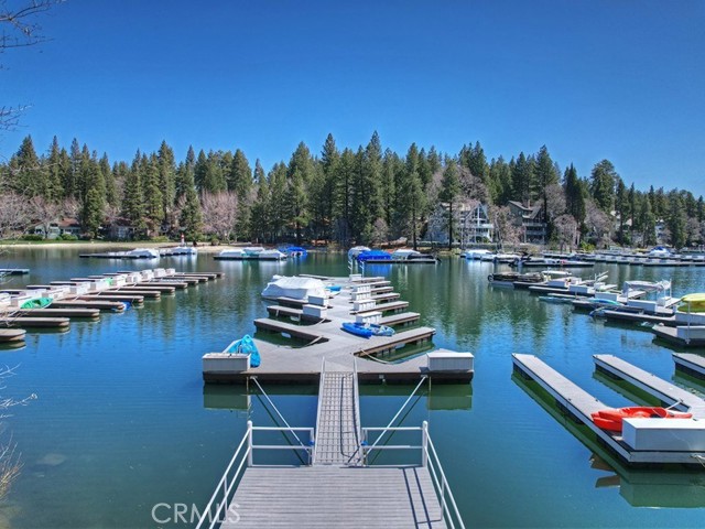 27513 St Bernard Lane, Lake Arrowhead CA: https://media.crmls.org/medias/97963dc1-c544-4400-8d76-9571f10906e2.jpg