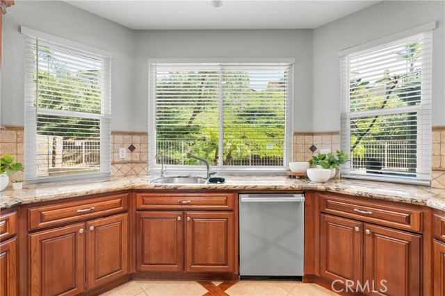 Detail Gallery Image 13 of 58 For 20776 Shadow Rock, Trabuco Canyon,  CA 92679 - 5 Beds | 3 Baths