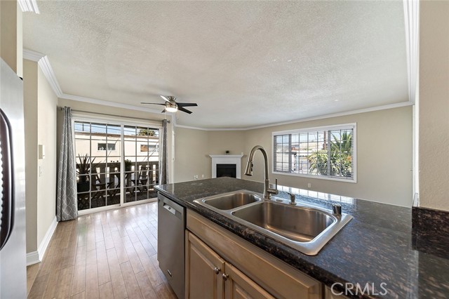 Detail Gallery Image 13 of 44 For 1771 Redondo Ave #204,  Long Beach,  CA 90804 - 2 Beds | 2 Baths