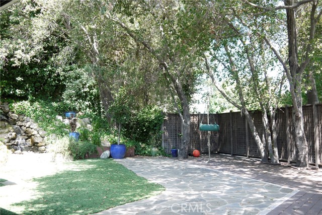 Detail Gallery Image 47 of 48 For 4127 Lanterman, La Canada Flintridge,  CA 91011 - 3 Beds | 2/1 Baths