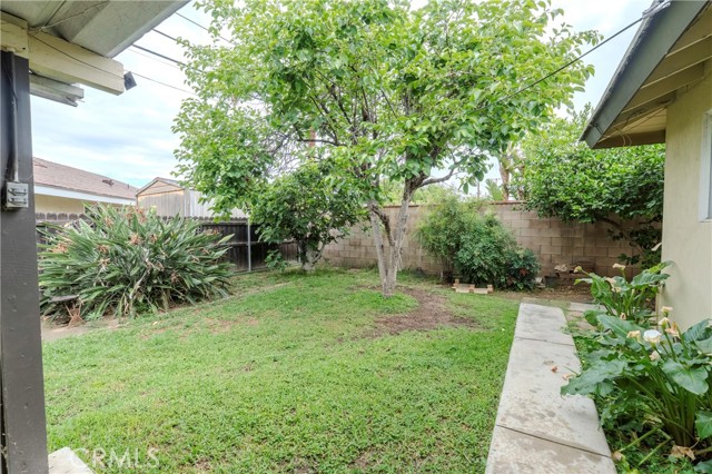 8841 California, Riverside CA: https://media.crmls.org/medias/9799a8db-5b5a-48f4-b42b-e3271a058d91.jpg