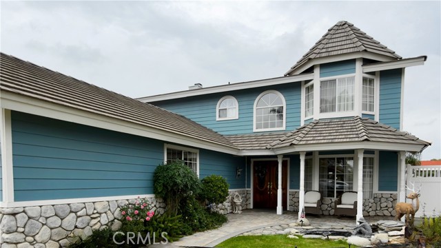 Detail Gallery Image 4 of 5 For 30103 Boat Haven, Canyon Lake,  CA 92587 - 4 Beds | 3 Baths