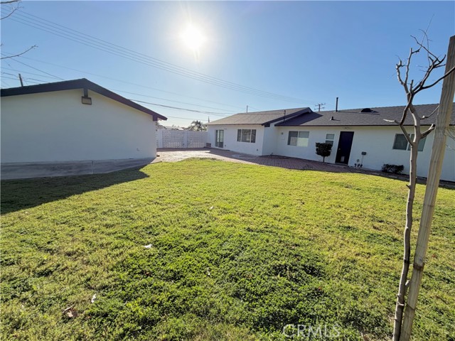 Detail Gallery Image 3 of 8 For 12472 Woodlawn, Tustin,  CA 92780 - 4 Beds | 2 Baths