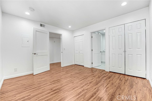Detail Gallery Image 9 of 22 For 7001 S La Cienega #101,  Los Angeles,  CA 90045 - 2 Beds | 2 Baths