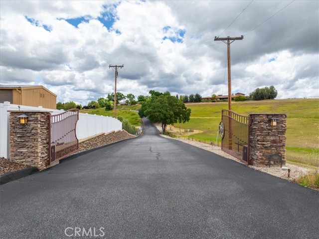 Detail Gallery Image 5 of 6 For 2230 Del Sol Pl, Paso Robles,  CA 93446 - – Beds | – Baths