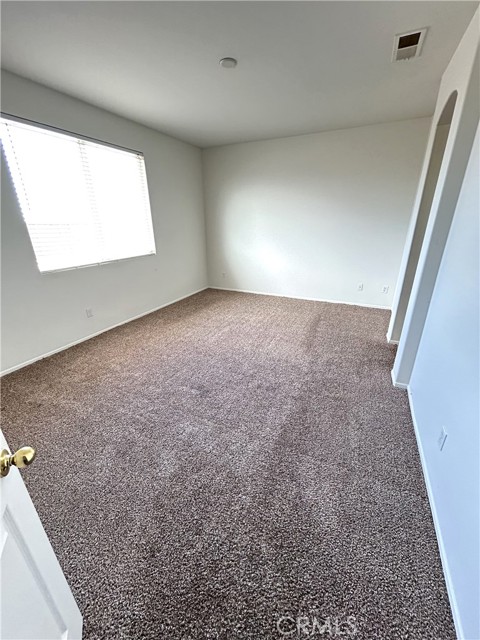 Detail Gallery Image 4 of 5 For 13344 Maywood St, Victorville,  CA 92392 - 3 Beds | 2 Baths