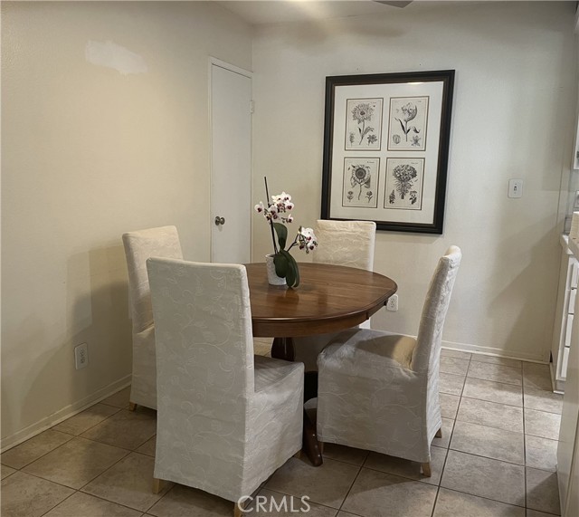 3719 Country Club Drive, Long Beach CA: https://media.crmls.org/medias/979d5494-a45a-4a1e-b5ed-36a3dcd24cc2.jpg