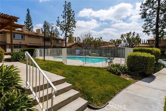 Detail Gallery Image 33 of 34 For 2045 Bay Meadows, Placentia,  CA 92870 - 3 Beds | 2 Baths