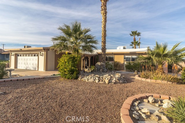 Detail Gallery Image 3 of 54 For 1900 Desoto, Needles,  CA 92363 - 3 Beds | 2 Baths