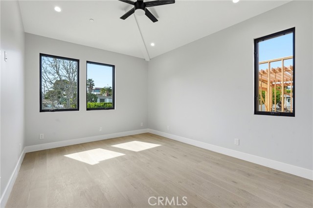 1612 Gates Avenue, Manhattan Beach CA: https://media.crmls.org/medias/979ed1d5-99e3-42a2-9c8b-22a10e0f060a.jpg