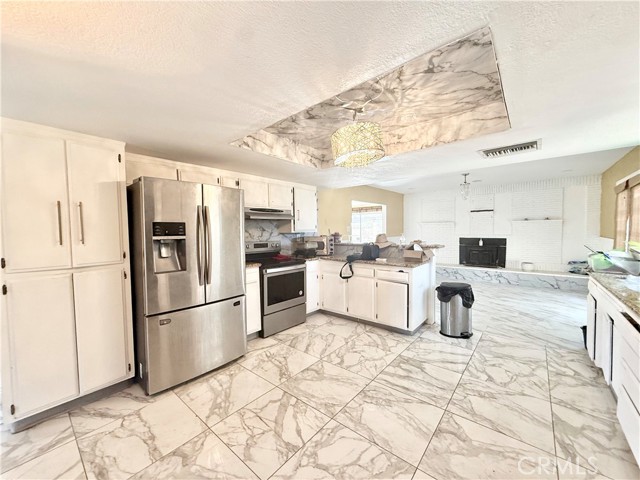 135 S Broadway St, Ridgecrest, CA 93555 photo 10