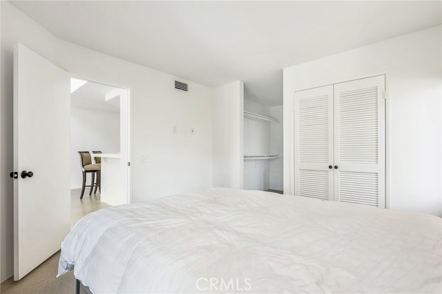 Detail Gallery Image 13 of 24 For 122 Corsica, Newport Beach,  CA 92660 - 2 Beds | 2 Baths