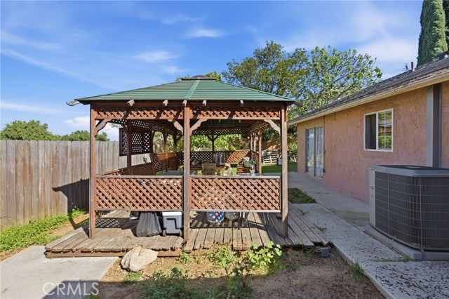 Detail Gallery Image 15 of 23 For 1077 Westpark, Corona,  CA 92882 - 4 Beds | 2 Baths