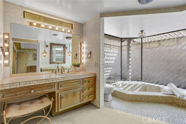 Detail Gallery Image 22 of 60 For 2376 Sunset Curv, Upland,  CA 91784 - 4 Beds | 3/1 Baths