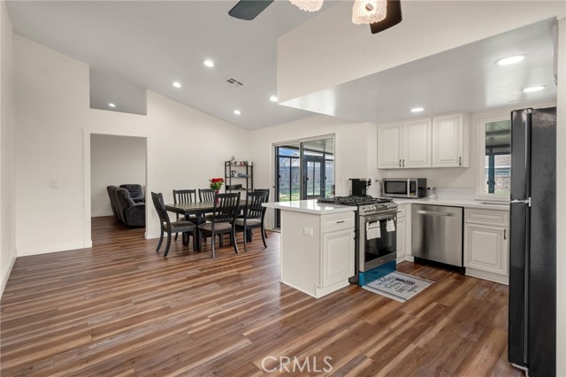 Detail Gallery Image 30 of 48 For 37623 Robin, Palmdale,  CA 93550 - 3 Beds | 2 Baths