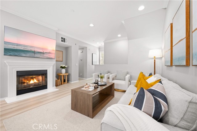Detail Gallery Image 6 of 38 For 15212 Cambridge St, Tustin,  CA 92782 - 2 Beds | 2/1 Baths
