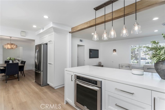 22608 Crespi Street, Woodland Hills CA: https://media.crmls.org/medias/97a165e8-1bfc-46f0-b6cd-b63e2f431b47.jpg