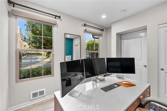 Detail Gallery Image 27 of 52 For 214 Elkhorn, Irvine,  CA 92618 - 3 Beds | 3/1 Baths