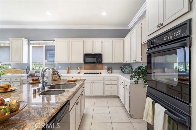 29365 Sparkling Drive, Menifee CA: https://media.crmls.org/medias/97a28949-7033-4f86-a9ef-db96a5be47b7.jpg