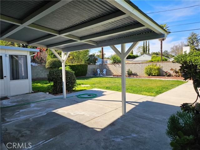 Detail Gallery Image 30 of 39 For 18237 Valley Vista Bld, Tarzana,  CA 91356 - 2 Beds | 1 Baths