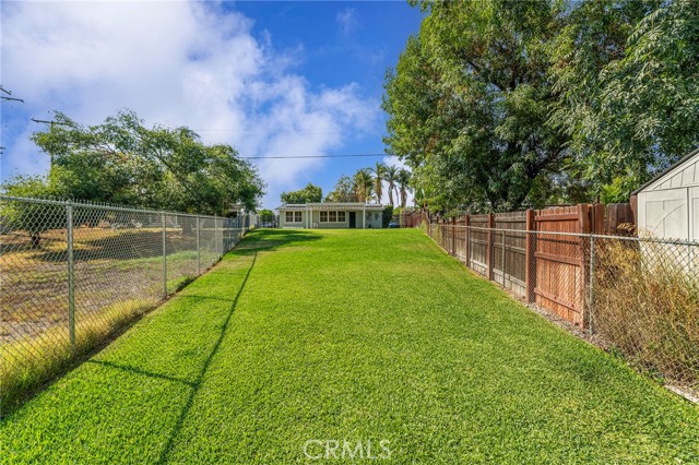 1908 E Walnut Creek Parkway, West Covina CA: https://media.crmls.org/medias/97a329e9-929f-49bc-beb5-8c9b097cdac5.jpg