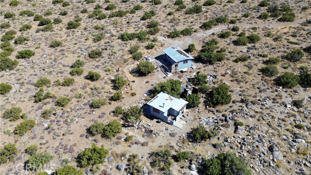1 Silver Creek Road, Lucerne Valley CA: https://media.crmls.org/medias/97a3640e-16f5-4713-a68c-bd094ef4fc32.jpg