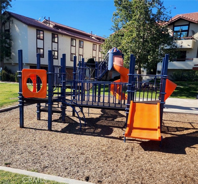 Detail Gallery Image 31 of 36 For 27971 Sarabande Ln #230,  Canyon Country,  CA 91387 - 2 Beds | 2 Baths