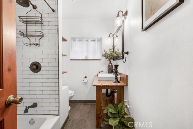 Detail Gallery Image 16 of 40 For 22438 Lassen St, Chatsworth,  CA 91311 - 3 Beds | 2 Baths