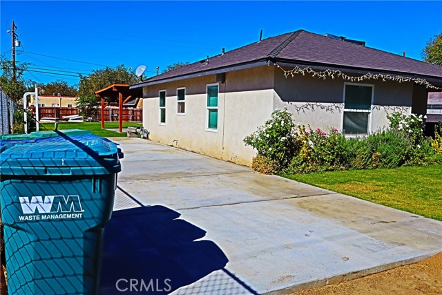 Detail Gallery Image 3 of 27 For 44643 Date Ave, Lancaster,  CA 93534 - 2 Beds | 2 Baths