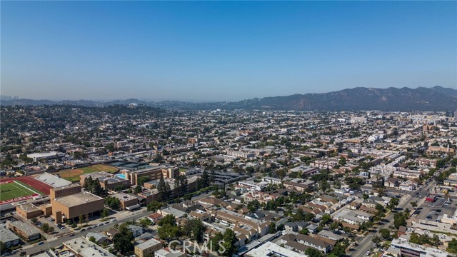 Detail Gallery Image 49 of 54 For 121 Sinclair Ave #207,  Glendale,  CA 91206 - 2 Beds | 2 Baths