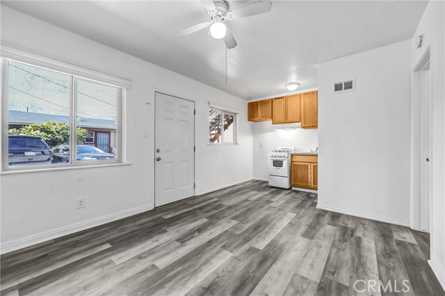 Detail Gallery Image 2 of 14 For 3624 E Colorado Bld #10,  Pasadena,  CA 91107 - 1 Beds | 1 Baths