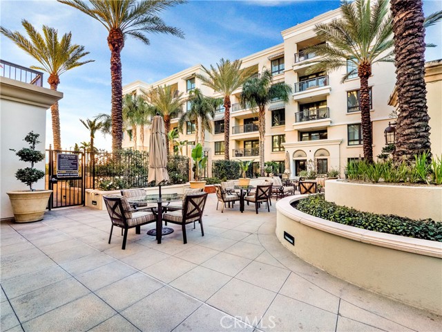 Detail Gallery Image 37 of 41 For 305 Caruso, Glendale,  CA 91210 - 2 Beds | 3 Baths