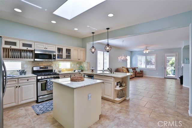 Image 3 for 8837 Hollyhock Court, Corona, CA 92883