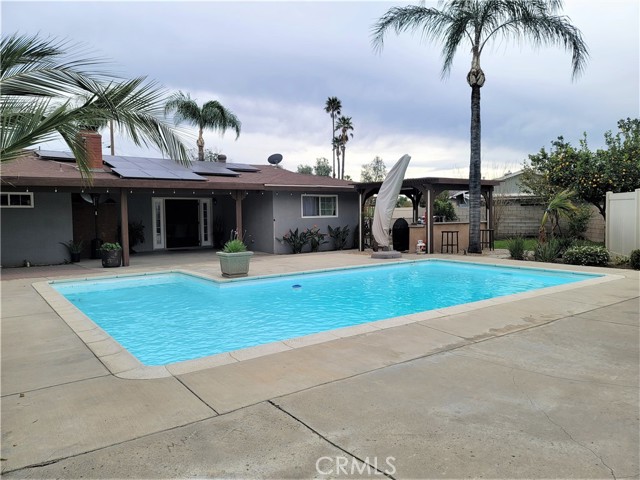 17536 Filbert St, Fontana, CA 92335