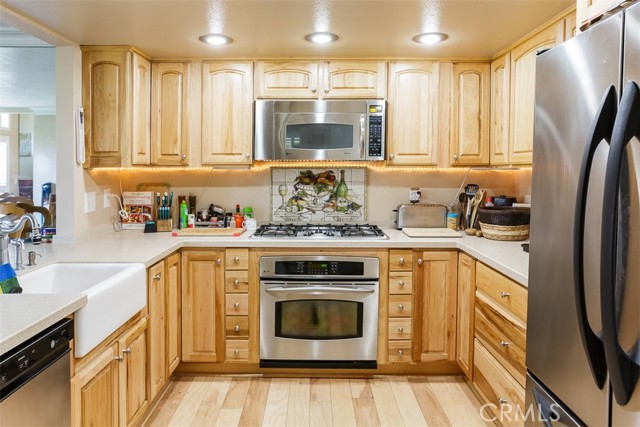 Detail Gallery Image 7 of 26 For 18571 Glenview Ct, Tehachapi,  CA 93561 - 3 Beds | 3/1 Baths